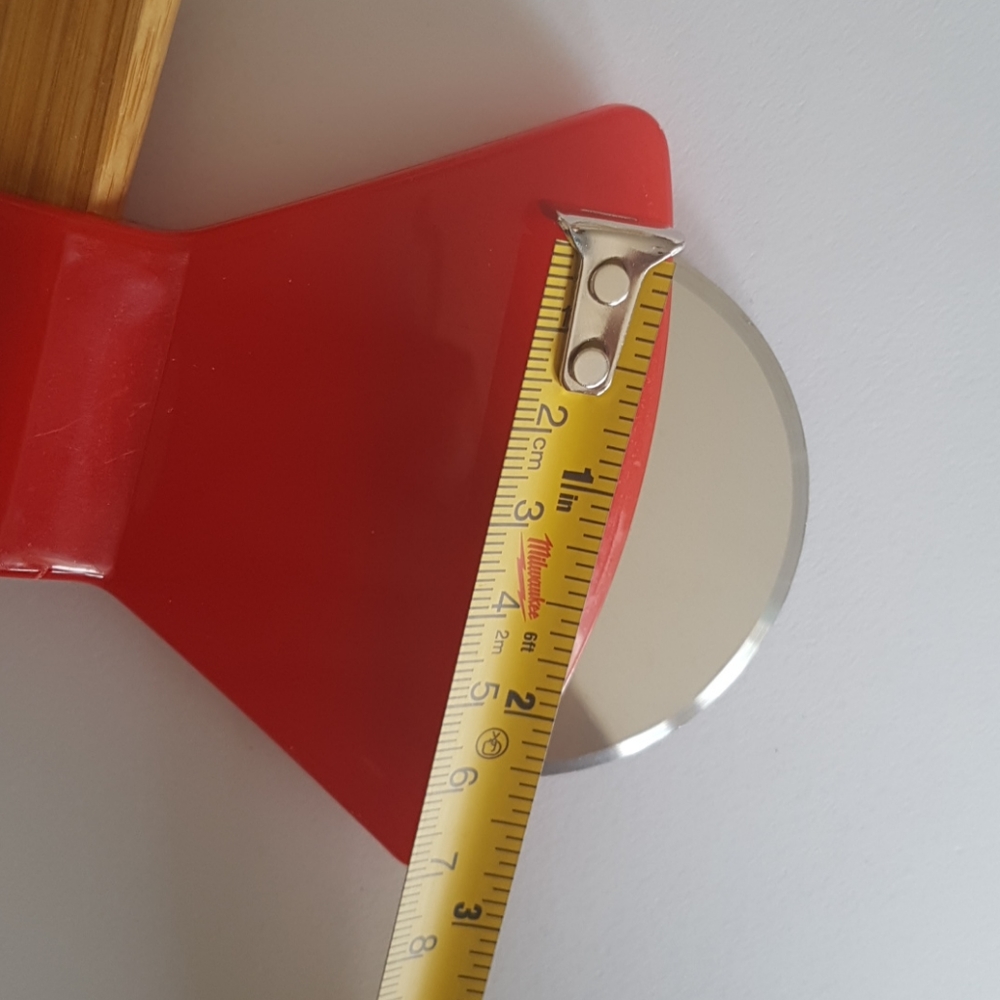 Ax Pizza Cutter (Red) - Picture 8 of 9